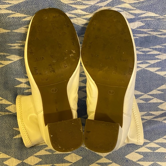 Mia Faux Leather Chunky Heeled Ankle Boots - Picture 4 of 7